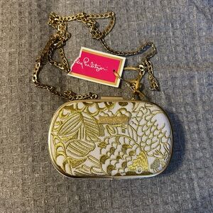 LILLY PULITZER Target Gold White Embroidered Clutch Fish Chain Crossbody